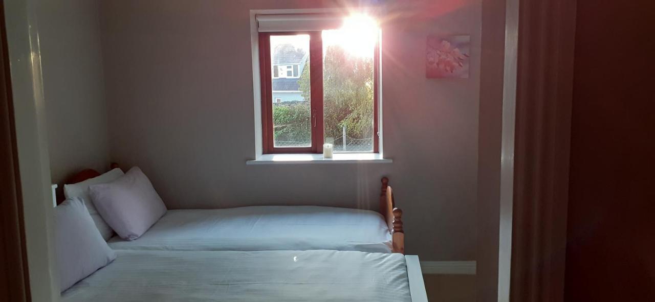 Beautiful & Quiet Countryside Setting In Kinsale Apartment Cork Exterior photo